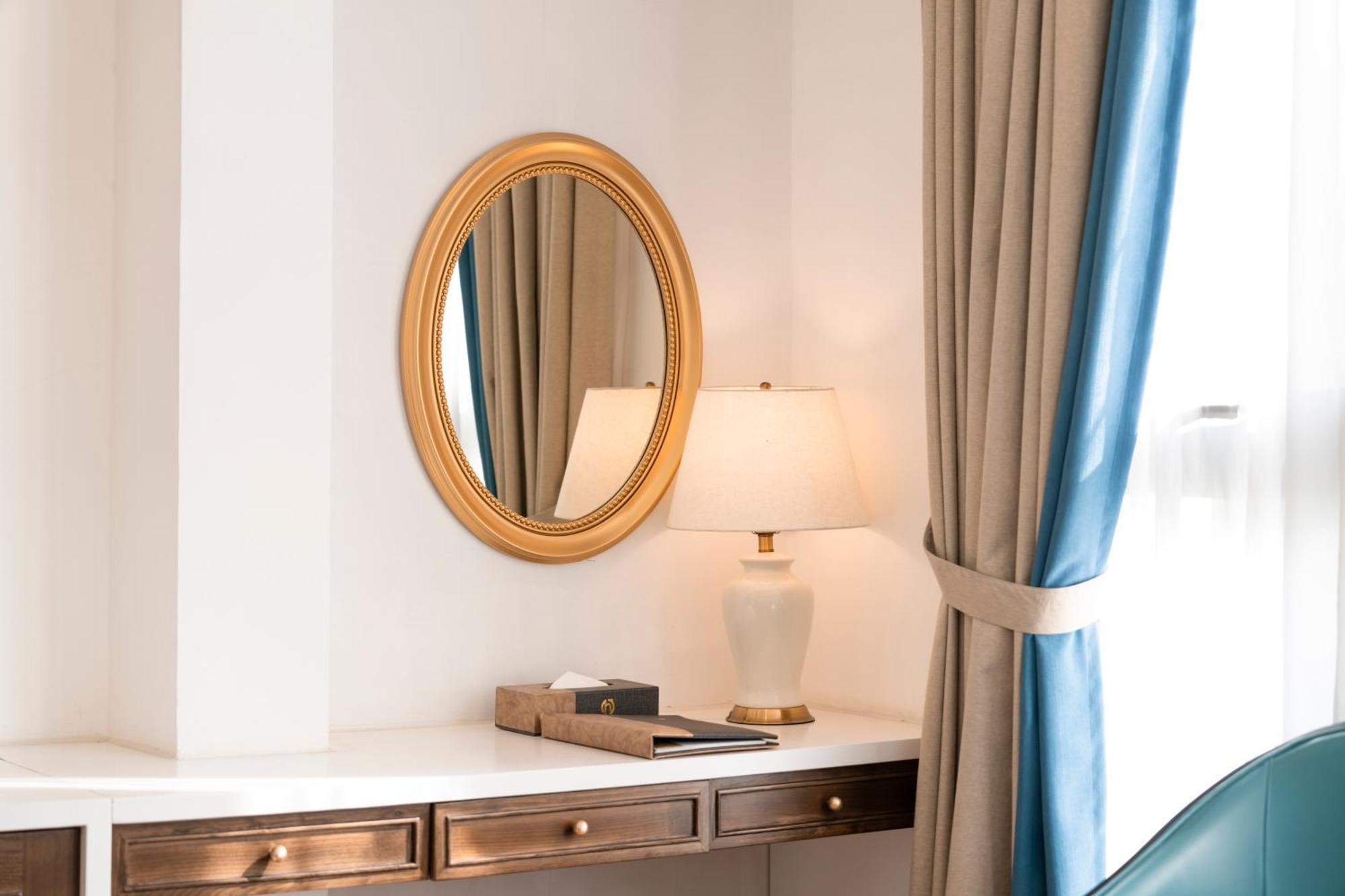 Minasi Hanoioi Lakeside Hotel Экстерьер фото